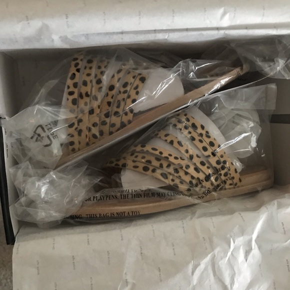 Dolce Vita Sandals - size 7.5 (never worn) - Picture 2 of 6